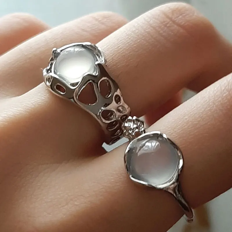 

Elegant White Opal Irregular Crystal Ring Fashion Vintage Metal Hollow Opening Adjustable Rings For Women Girl Jewelry Gift