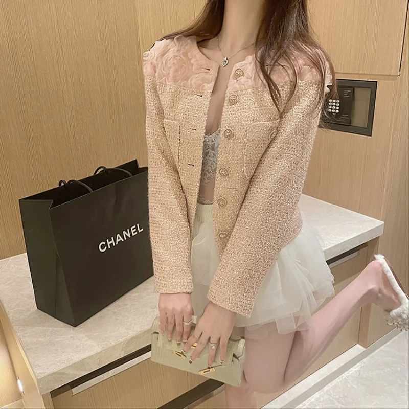 Рисунок 3 - Женское маленькое пальто из очаровательного материала