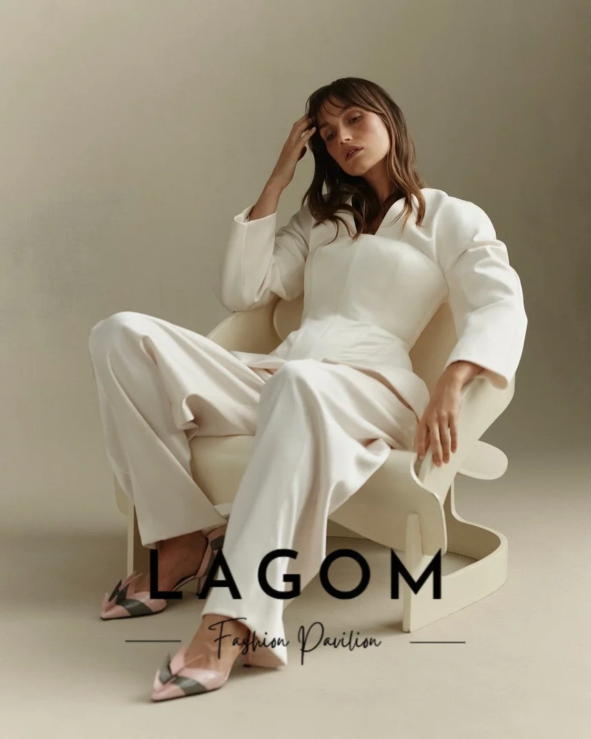 Фото Изысканный свадебный костюм Lagom из 3 предметов: женский жакет с пышными рукавами, корсетный топ, брюки с широкими штанинами, современный свадебный комбинезон, индивидуальный пошив. №3
