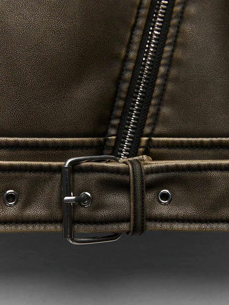 Рисунок 4 - Куртка женская из искусственной