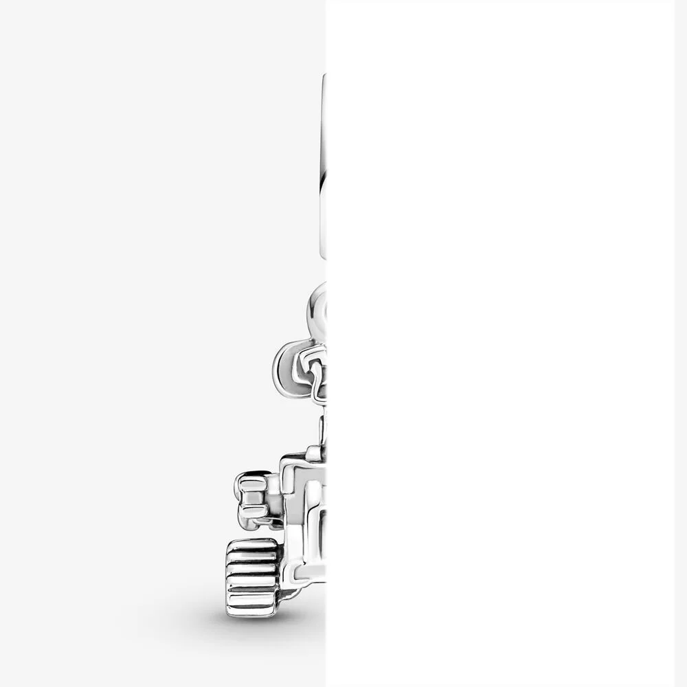 

2022 Summer High Quality Jewelry Cute Robot Pendant Charm