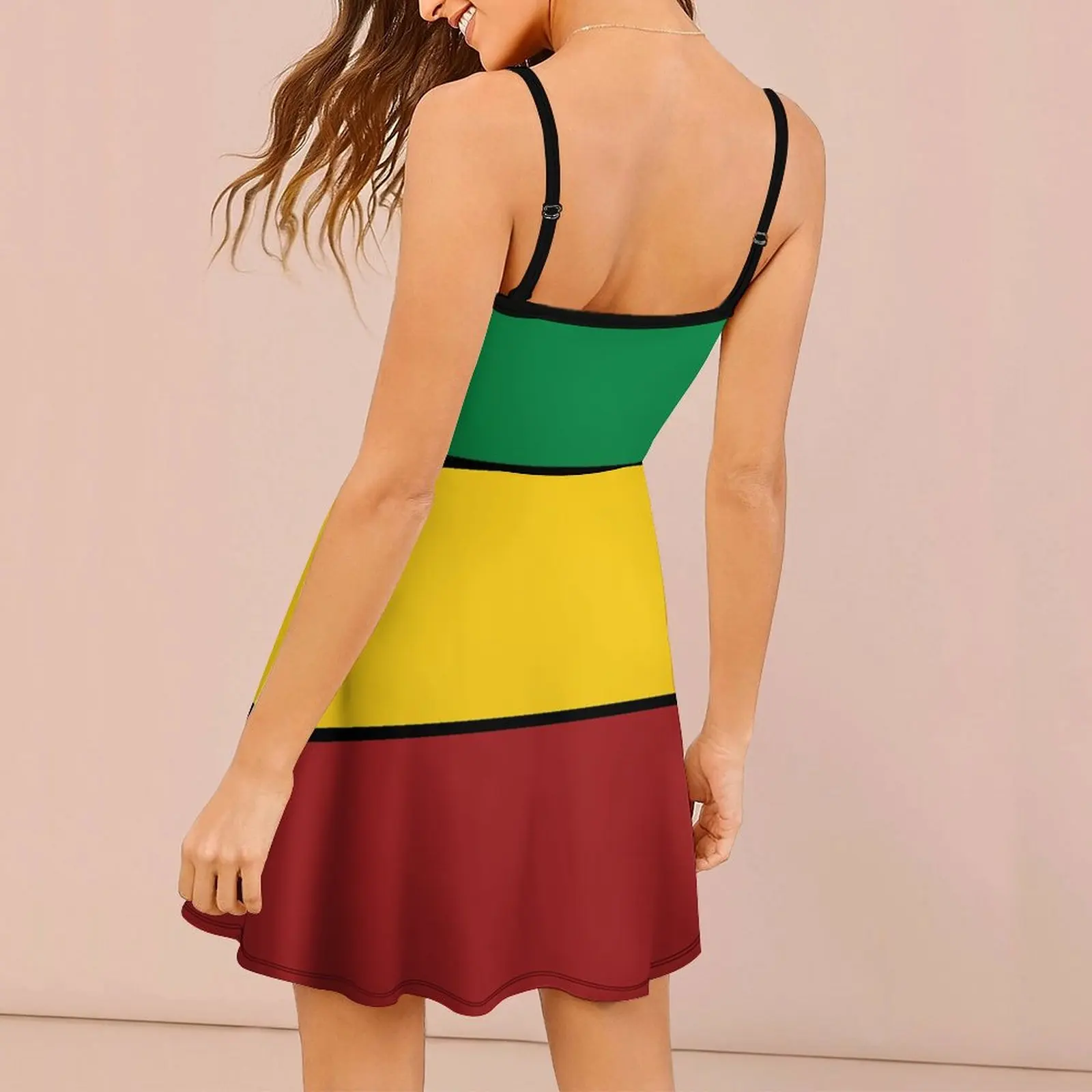 Рисунок 2 - Экзотическое женское платье в полоску Rasta