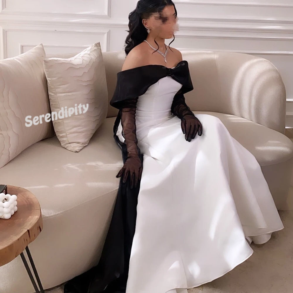 

Женское атласное платье в пол, с открытыми плечами