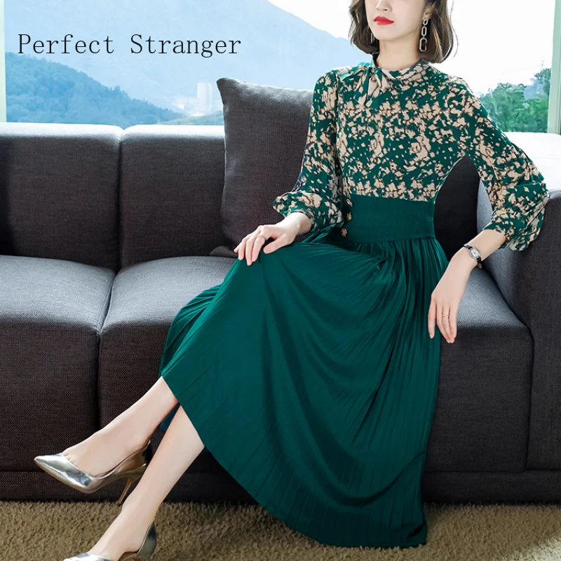 

2022 New Arrival High Quality Stand Collar Long Sleeve Flower Printed Wrinkle Women Pleated Long Dress Vestidos De Fiesta