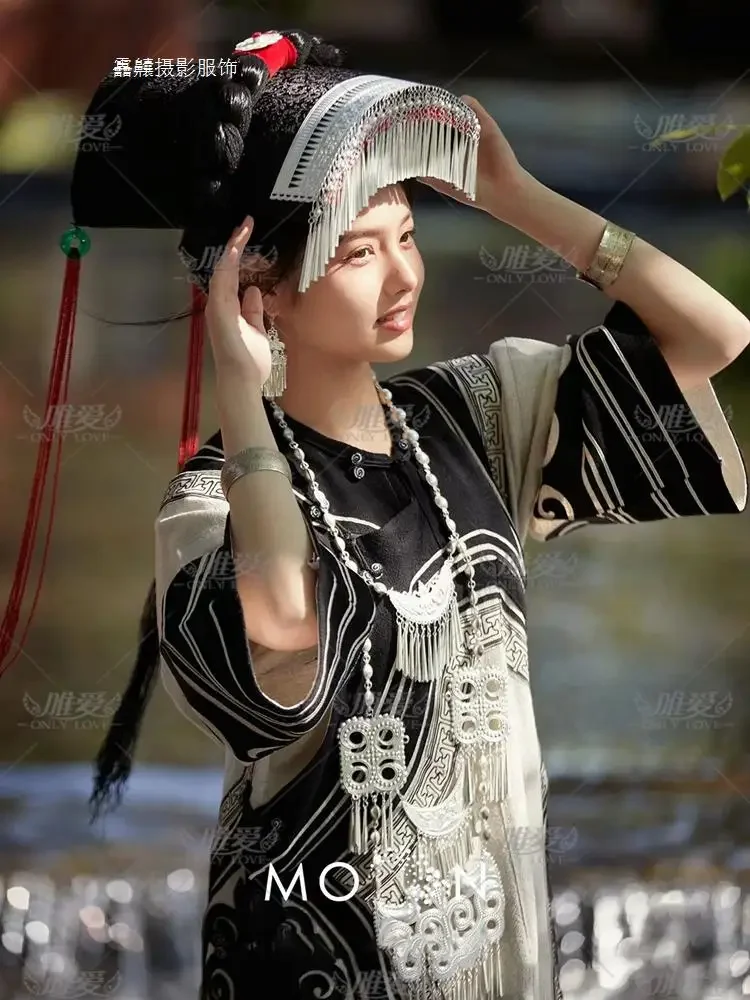 Юньнань И новый женский стиль меньшинства Феникс древнее город Миаojiang комплект