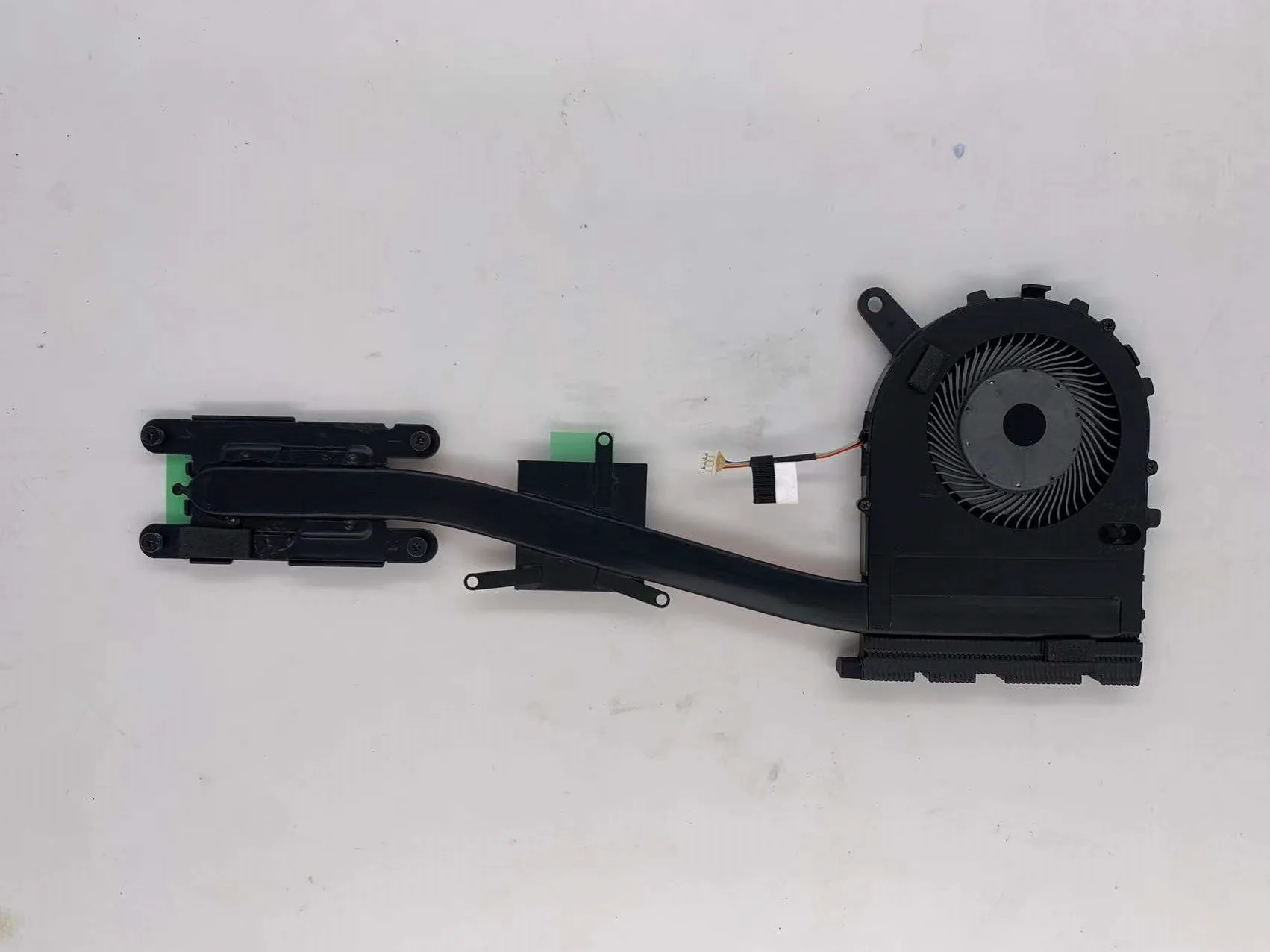 Dell Inspiron 7460 7472 7560 7572 Vostro 15 5468 5568 кулер для процессора с радиатором |