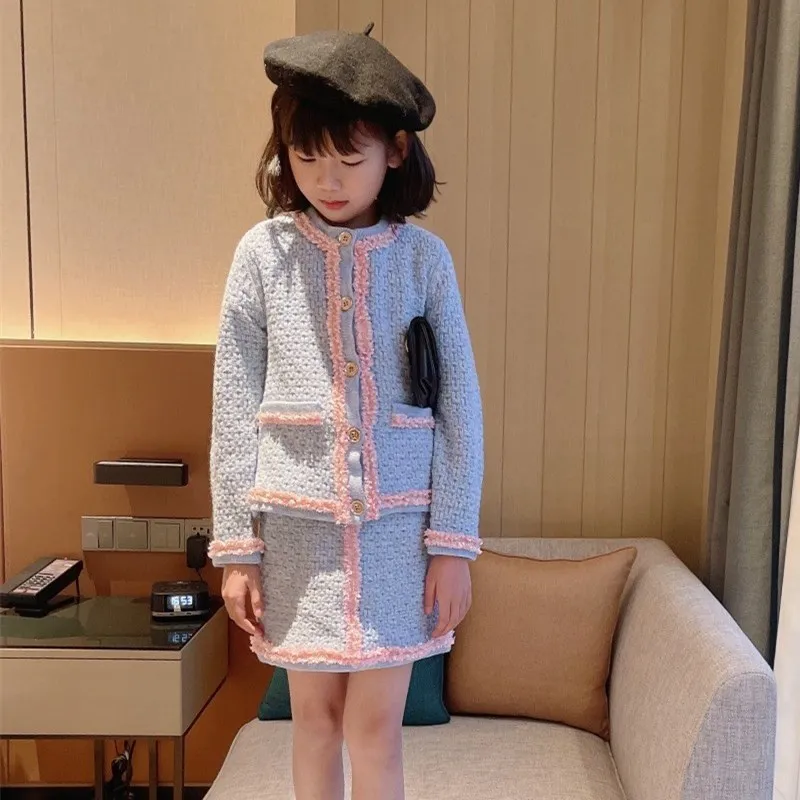 

Комплект одежды для девочек, Осенний Модный трикотажный синий комплект одежды для малышей, кардиганы + юбка, комплект из 2 предметов