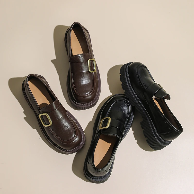 

Обувь на плоской подошве