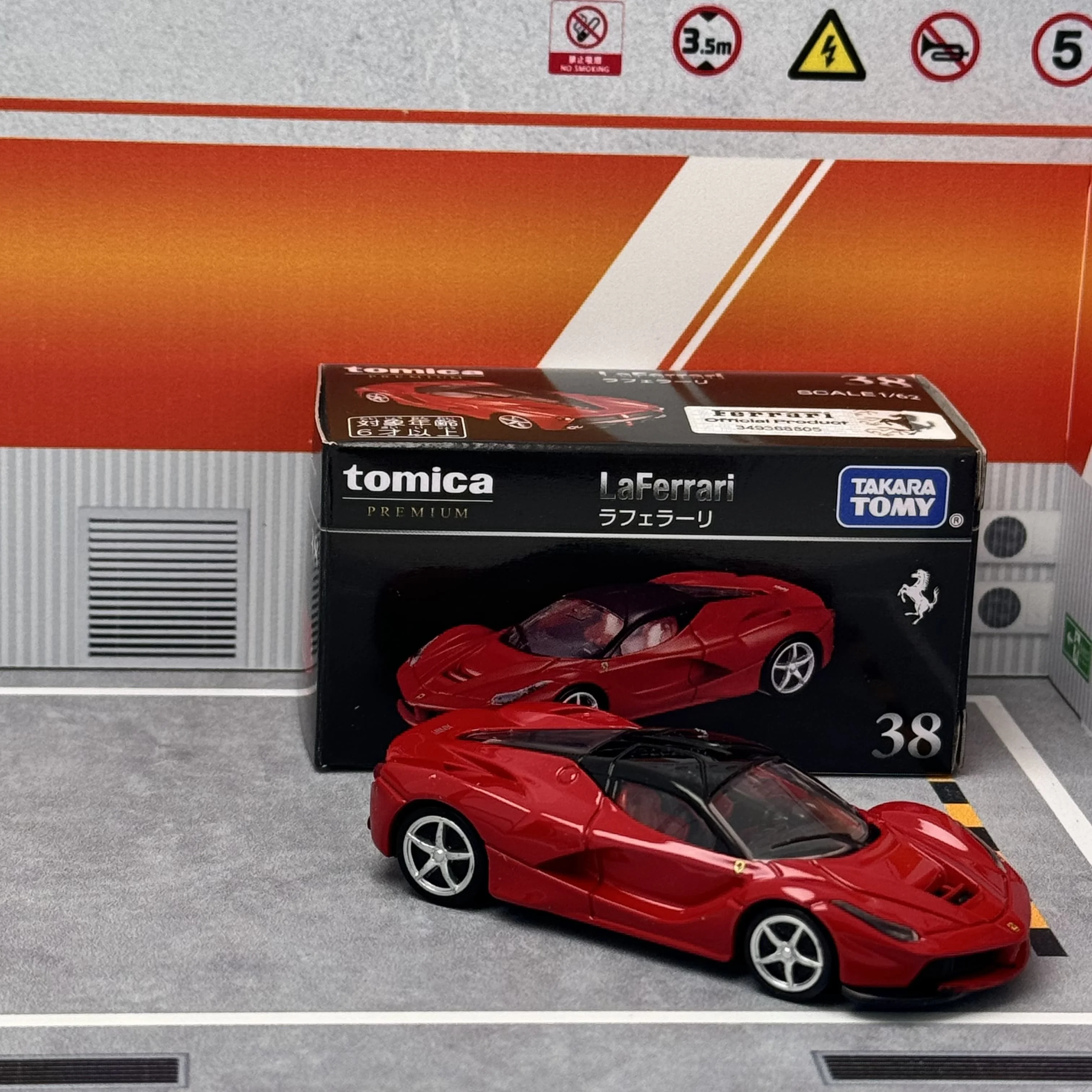 Фото Takara Tomy Tomica Premium 38 LaFerrari Mini Cars Hot Pop 1:64 Автомобиль из сплава, игрушки, литая под давлением металлическая модель для детей №5