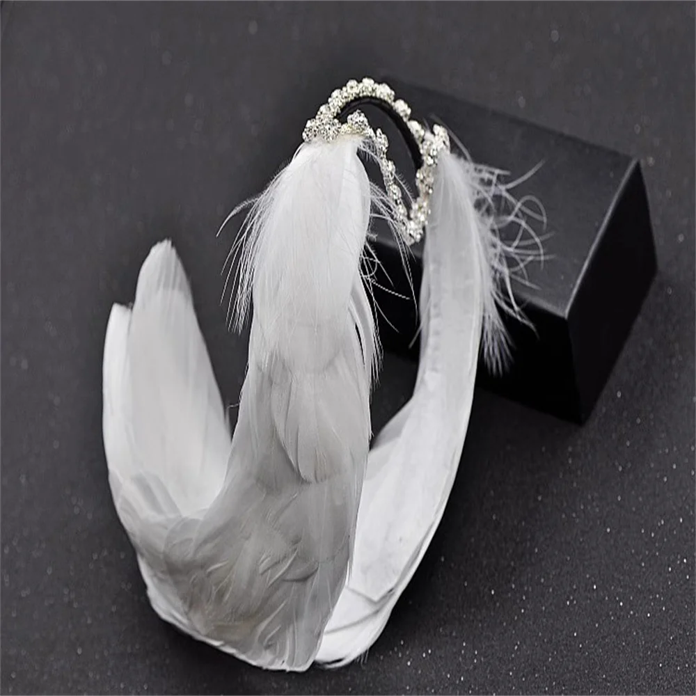 Головной убор с изображением лебедей озер белых черных волос перьев головной со