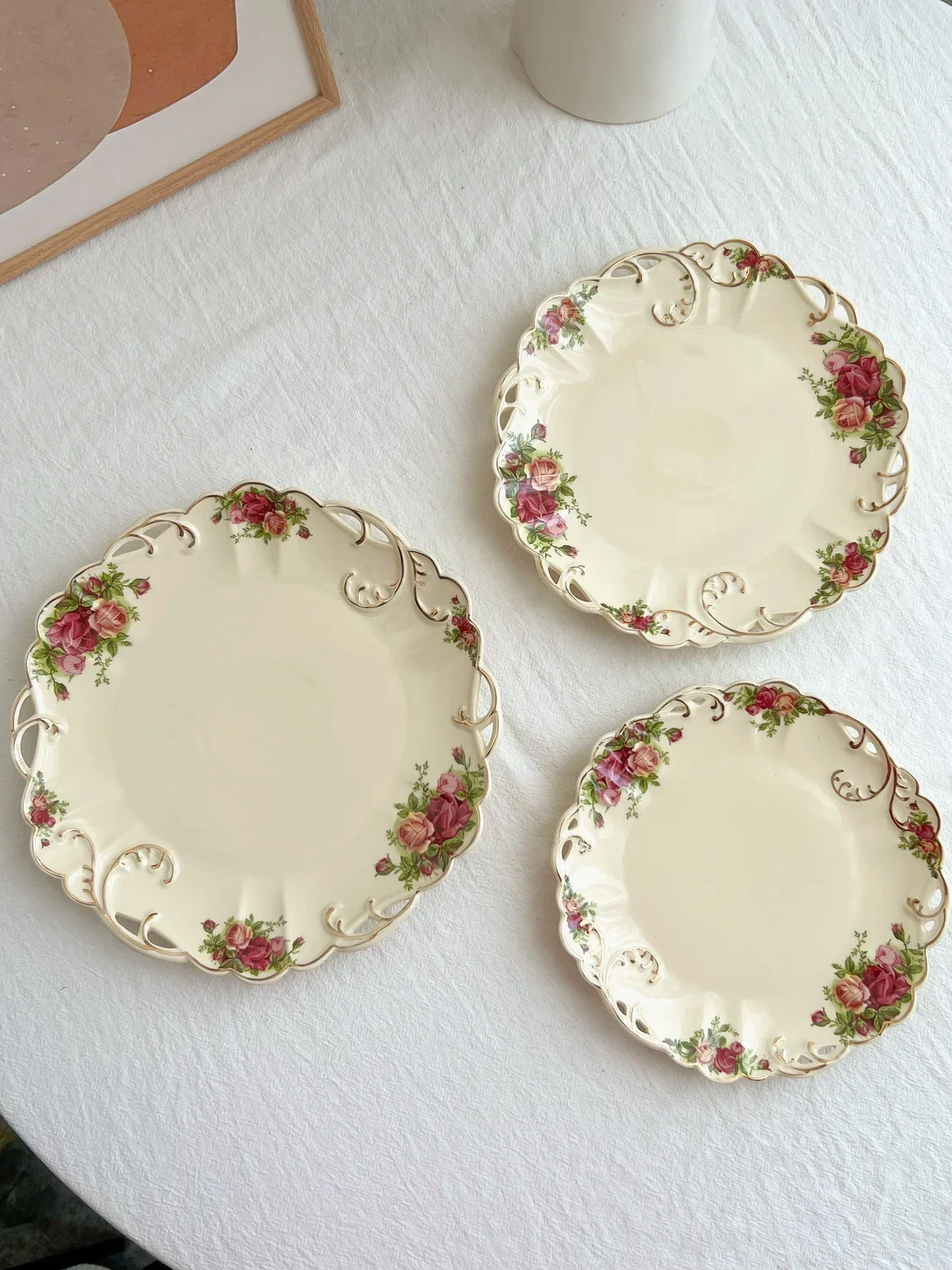 Полые розы серия ретро бежевый Дворцовый стиль керамическая тарелка двойная