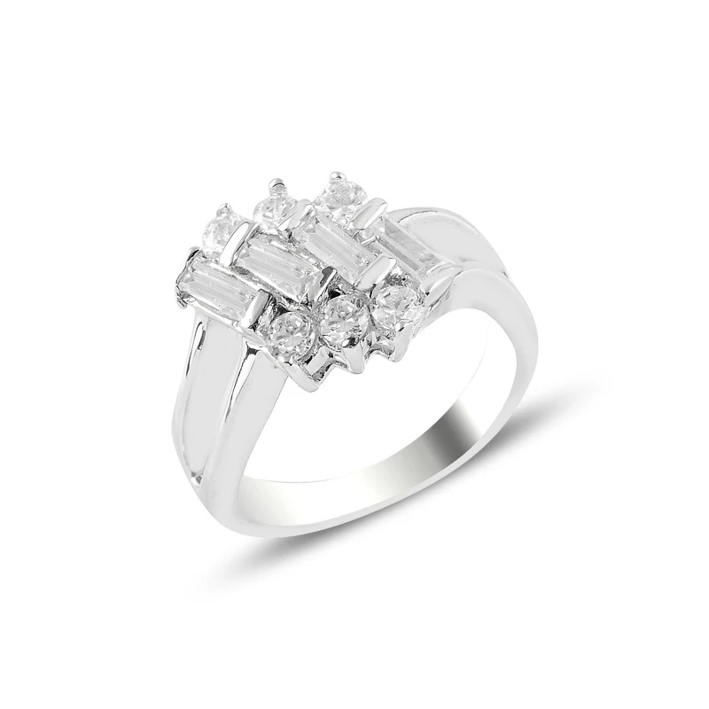 

Серебряное кольцо с фианитом