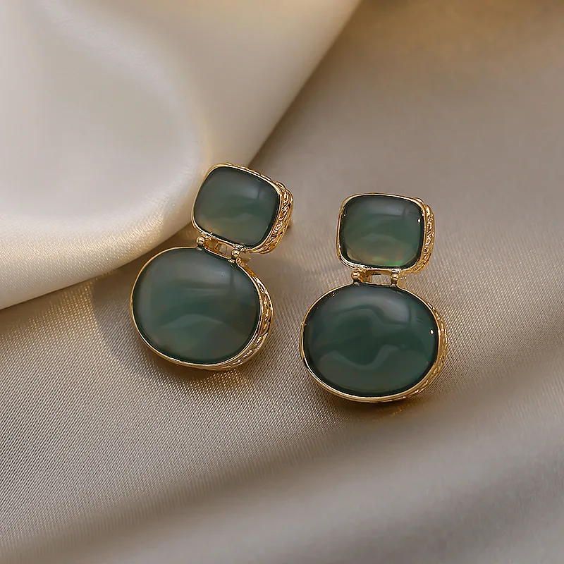 

Origin Summer Charming Circle Geometrical Green Opals Dangle Earring for Women Baroque Gold Color Metallic Earring Jewelry