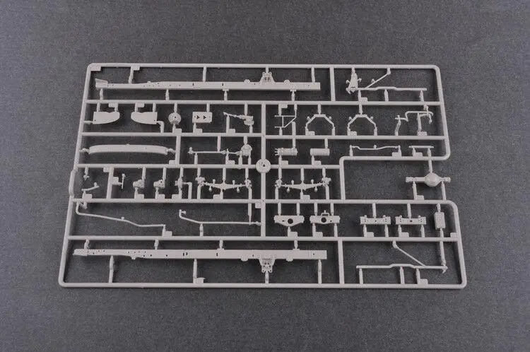 Трубач 1/35 01032 Русский 9П138 Град-1 на Zil-131 Модельный комплект