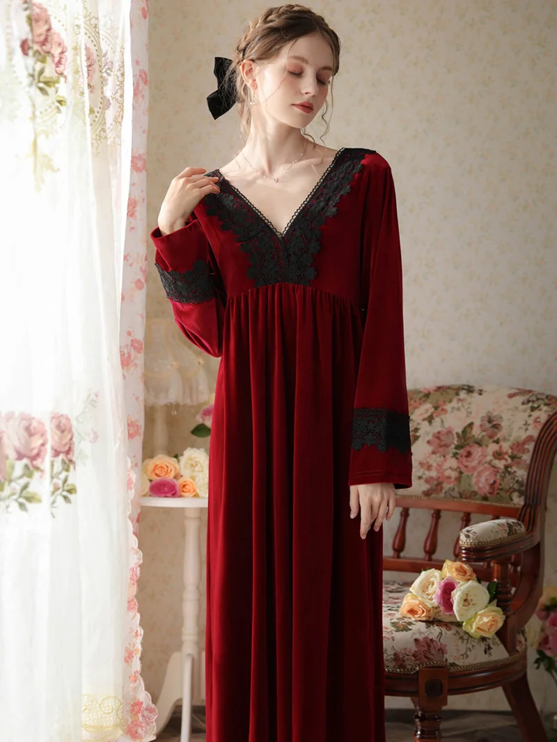 Women French Elegant Velour Robe V-Neck Backless Long Night Dress Pleuche Velvet Sleepwear Princess Nightwear Vintage Nightgowns