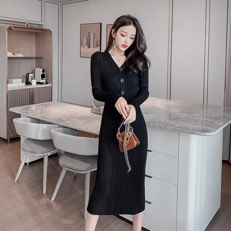

ICCLEK/2023 Core-spun yarn Slim Slim Sweater Dress V-neck Over-the-Knee Knitted Dress Fashion Coat Long Skirt Women
