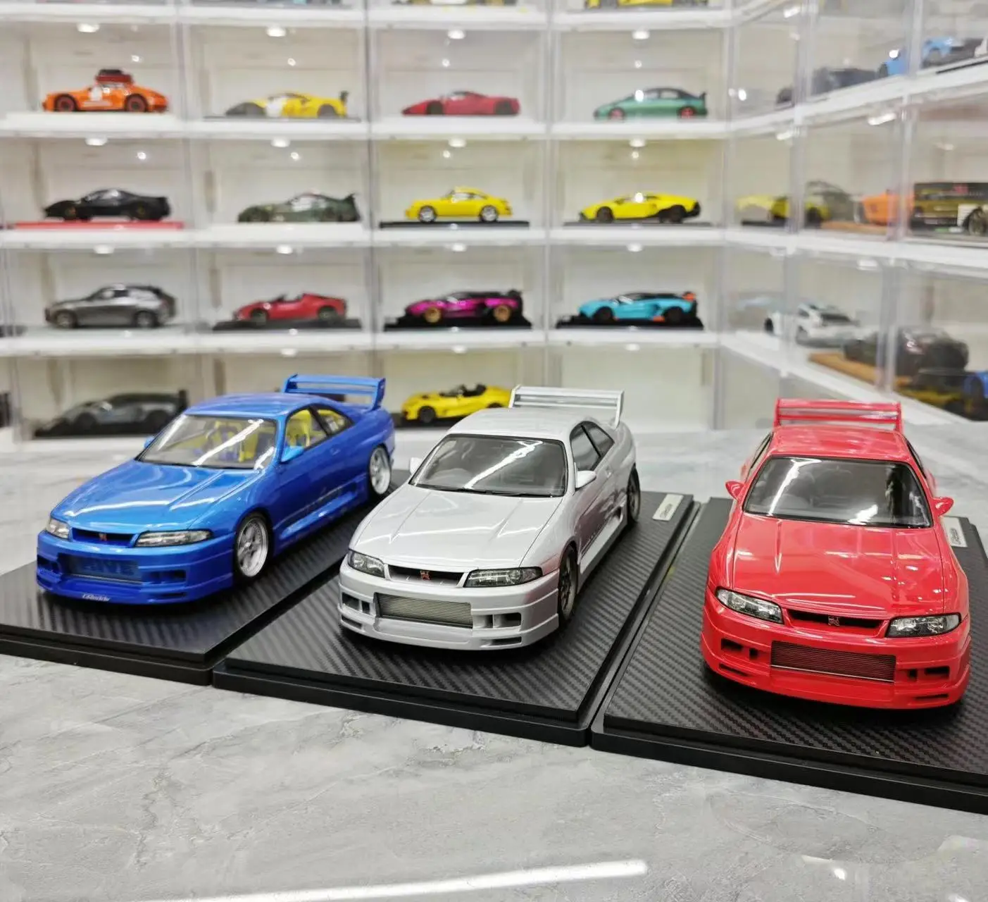 Игрушечная металлическая статическая модель автомобиля из смолы IG 1:18 R33