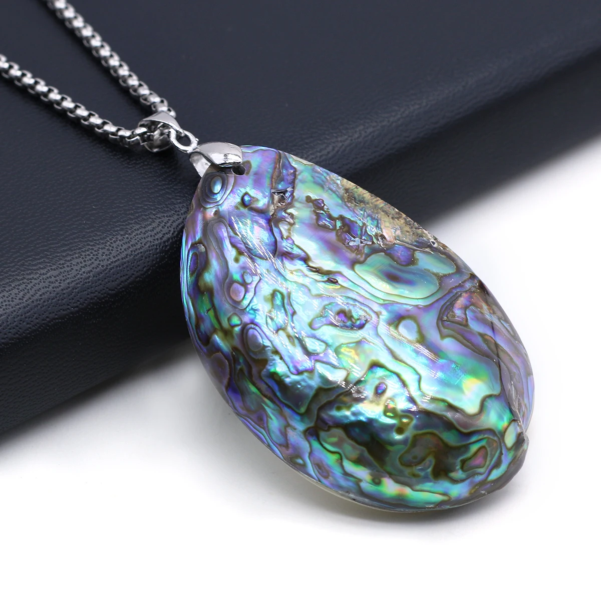 

Natural Abalone Shells Necklace Pendant Mother of pearl Exquisite Charms Women Necklace accessory Girls Wedding Party Jewelry