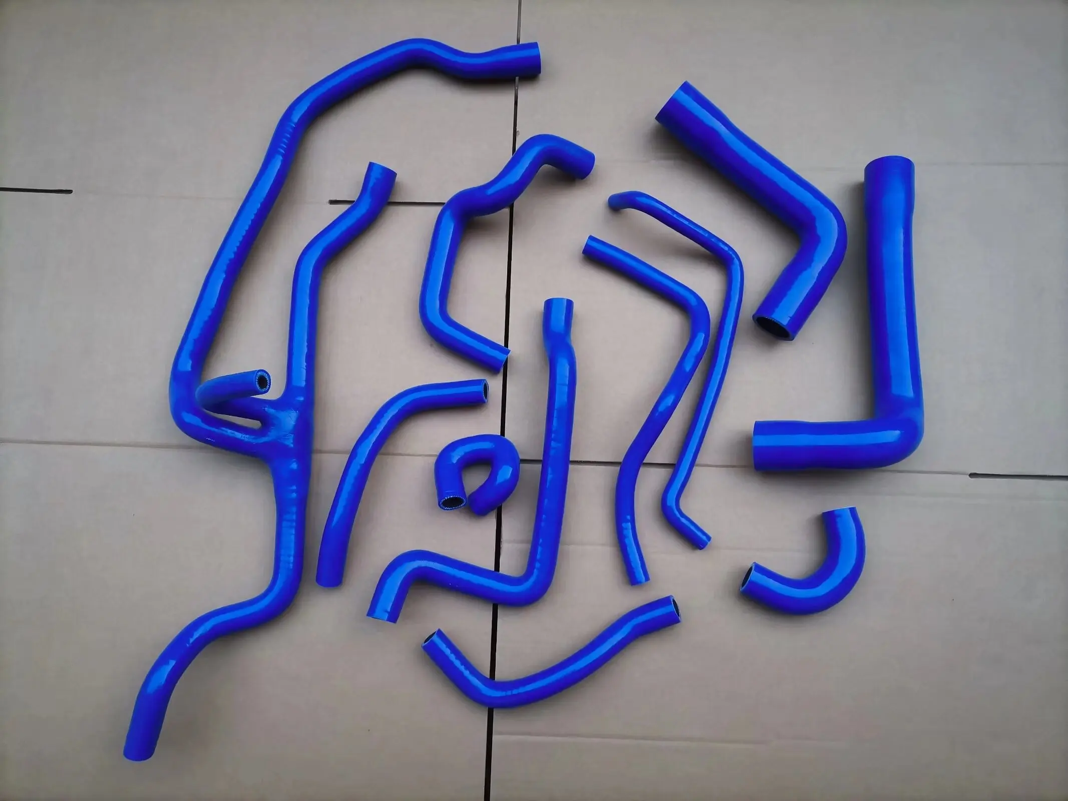 

Силиконовый шланг радиатора охлаждающей жидкости, трубка нагревателя 11531722852 11531720678 11531738054 для BMW E34 M50 525i 520i 525ix 01/1989 - 06/1996