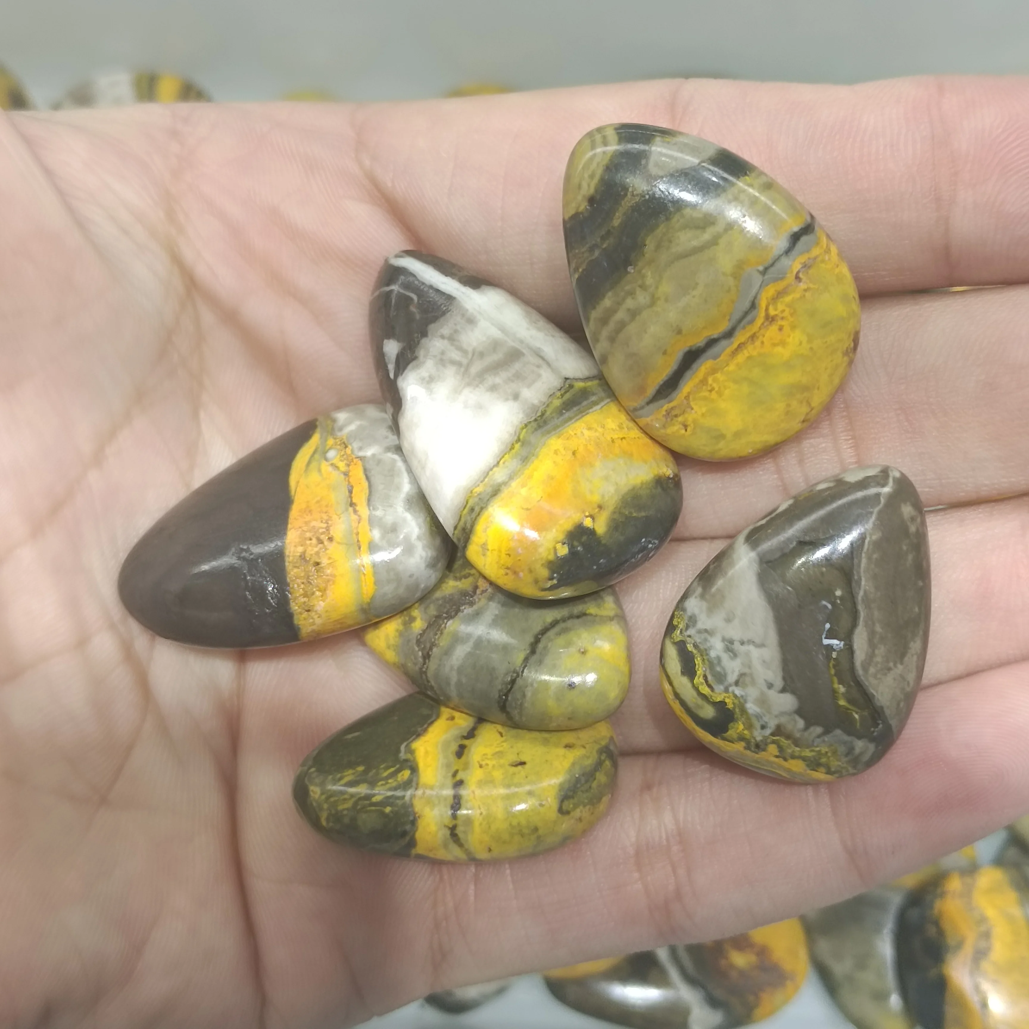 

4 см Подвеска в виде натурального шмеля, кристаллы, Кварцевая ладонь, гладкое исцеление, украшения в подарок