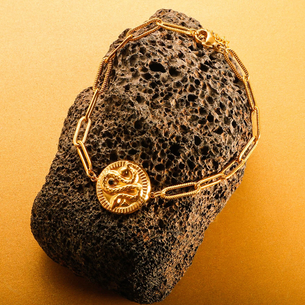 

Cross Chain Snake Embossed Medal Pendant Bracelet Stainless Steel Gold Plated for Women Girl Lover Wholesales Jewelry Gifts