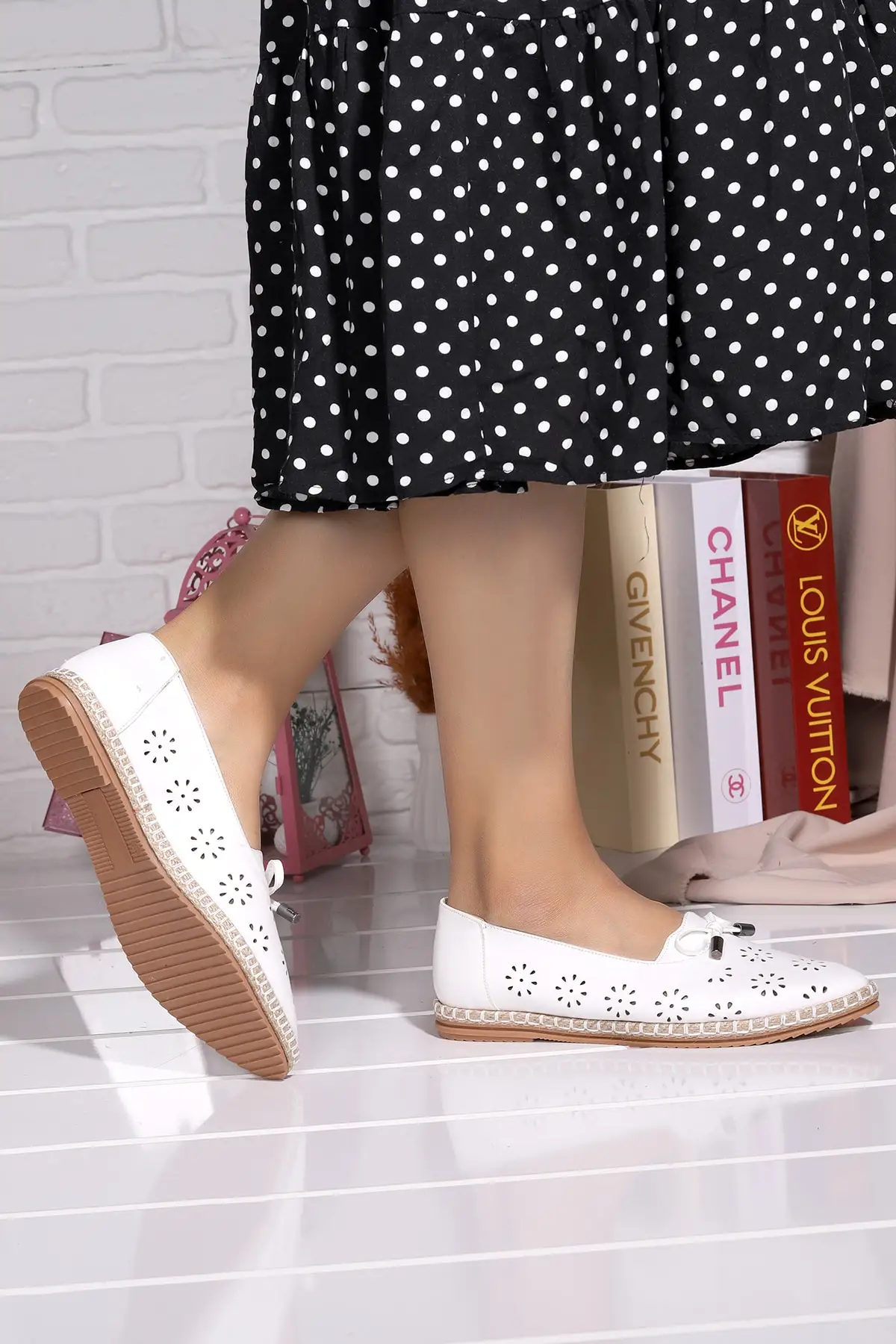 

Women Flats Shoes - Volume Daily Anatomical White Fashion Flats For Ladies Casual Shoes Elegant Flat Summer Footwear