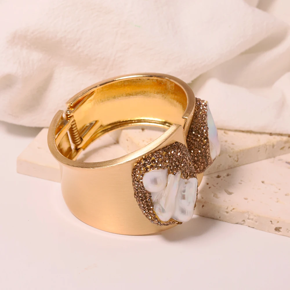 Женский браслет с натуральным пресноводным жемчугом