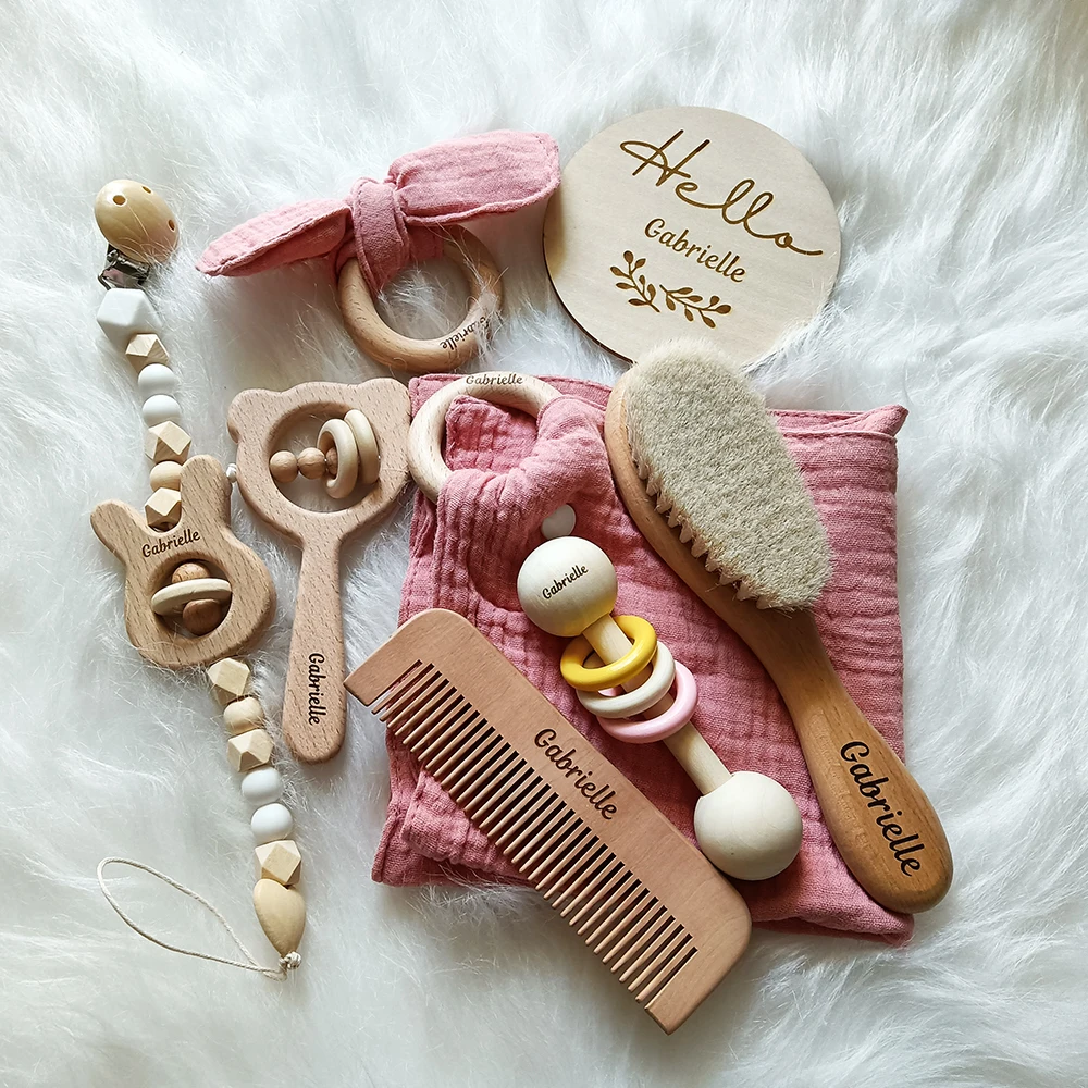 

8 Pieces Of Personalized Name Newborn Bath Toy Gift Set 0-12 Months Old Baby Rattle Toy Baby Boy Girl Birth Name Plate Gift Set
