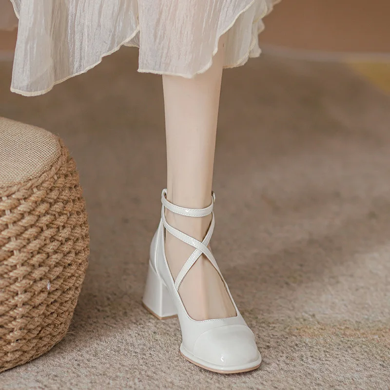 

Женские туфли на высоком каблуке, абрикосового цвета