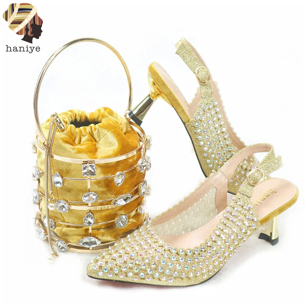 Комплект обуви и сумки круглой формы золотого цвета для вечеринки итальянский