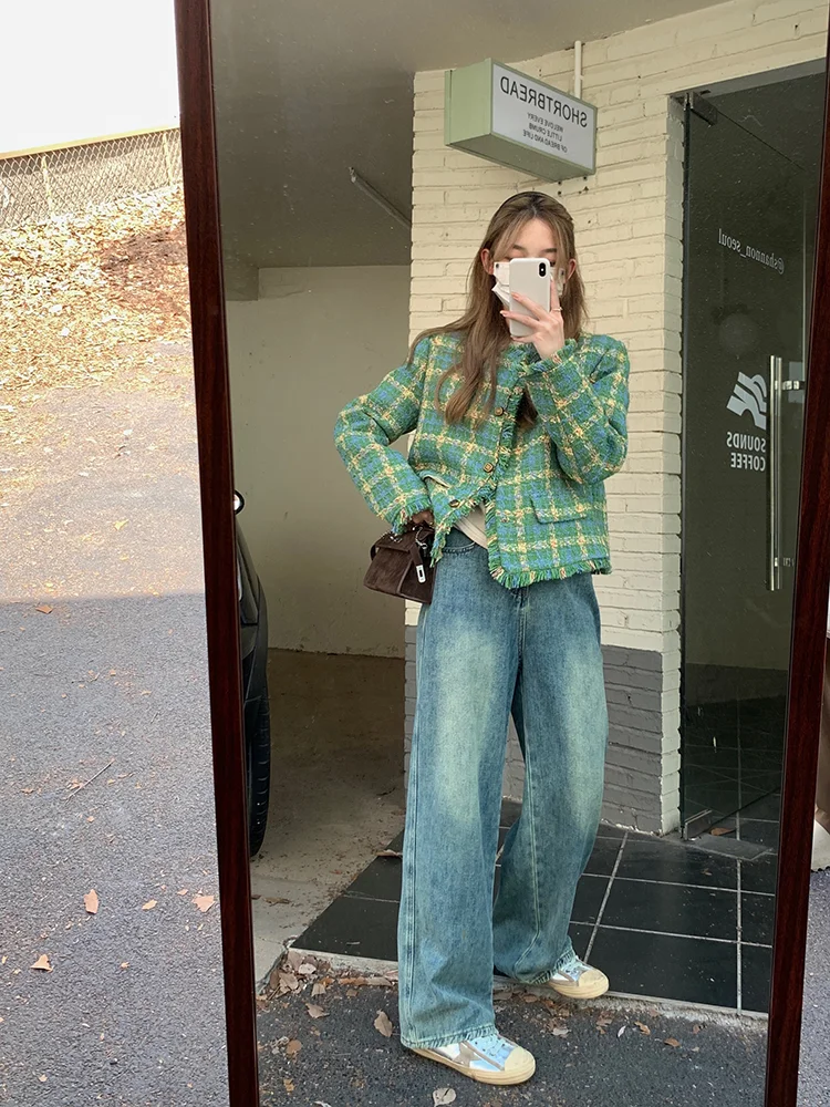 Куртка женская осенняя однобортная с длинным рукавом и круглым вырезом