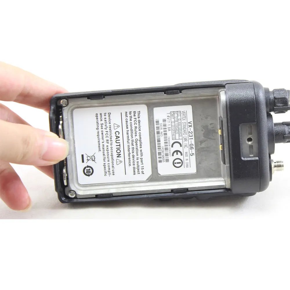 Cena VX-231 VHF/UHF Przenośne Two Way Radio Wymienić Na Standard Wierzchołkowy VX-231 VX-261 VX-351 Walkie Talkie Z ładowarka Do Akumulatorów Litowo-jonowych