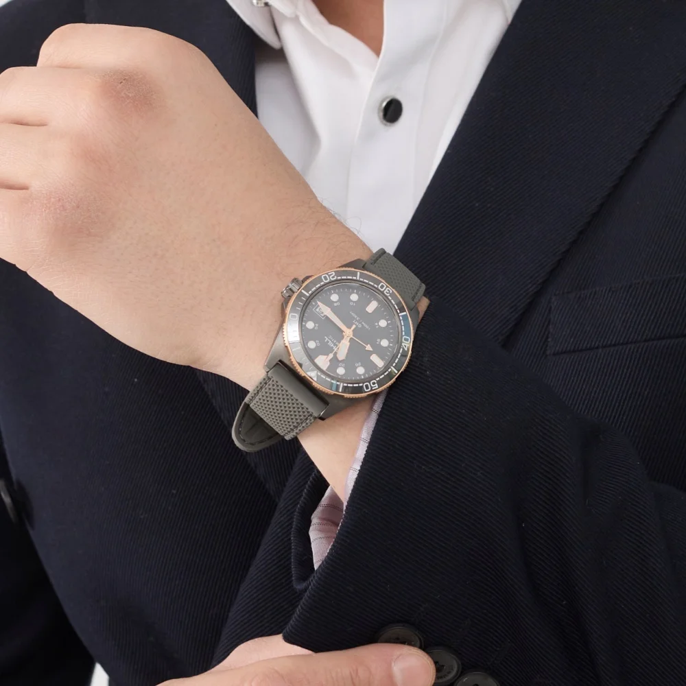 Фото Мужские часы Tophill NH34 GMT с автоматическим механизмом, керамическим безелем, светящимся циферблатом Bgw9, сапфировым стеклом, водонепроницаемостью 100 м, часы для дайвинга. №5