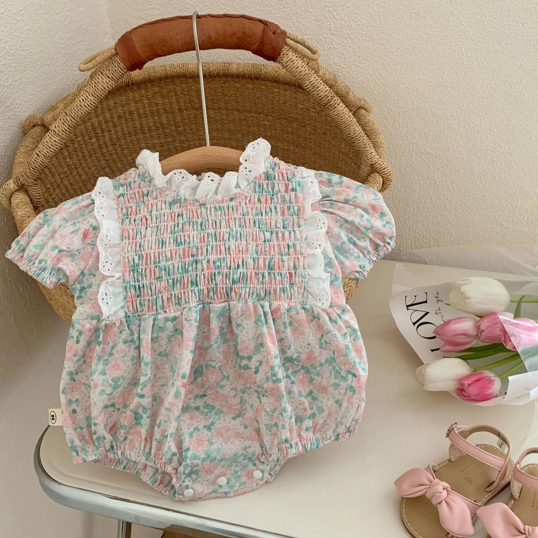 

Детский хлопковый комбинезон, с кружевным воротником и рукавами-фонариками