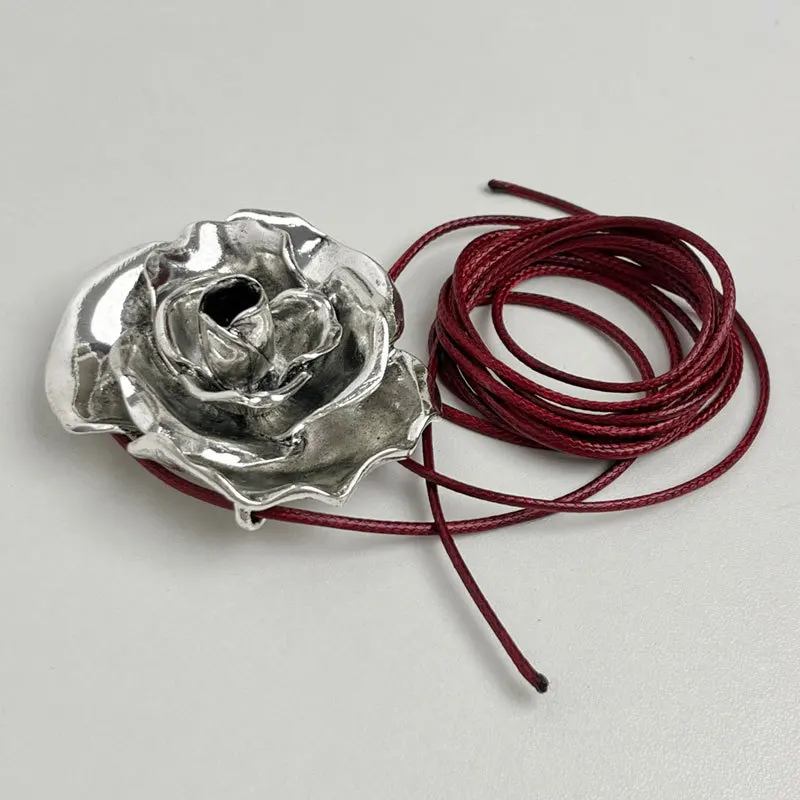 Винтажное металлическое кольцо-чокер с цветами