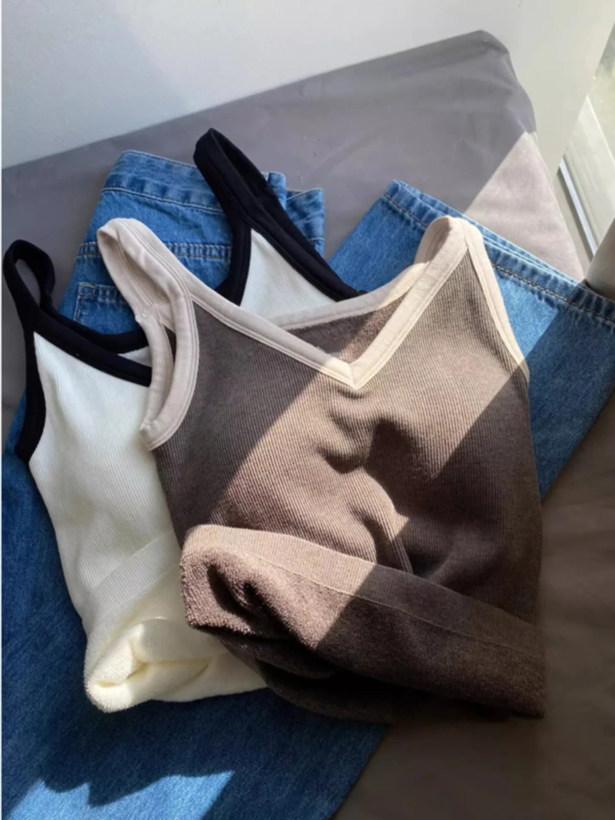 Весенне-осенняя новая корейская серия внутренняя одежда с v-образным вырезом