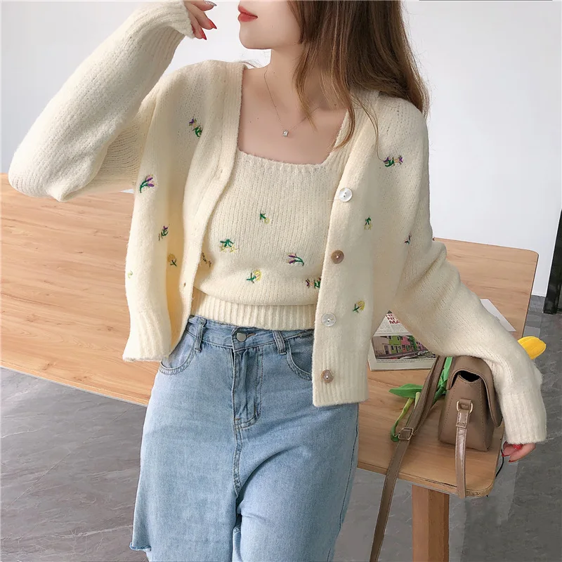 

Autumn and Winter Women's Cardigan 2021 Vest Suit Elegant Embroidery Floral V-neck Sweater Long Sleeve Fashion Two-piece Suit