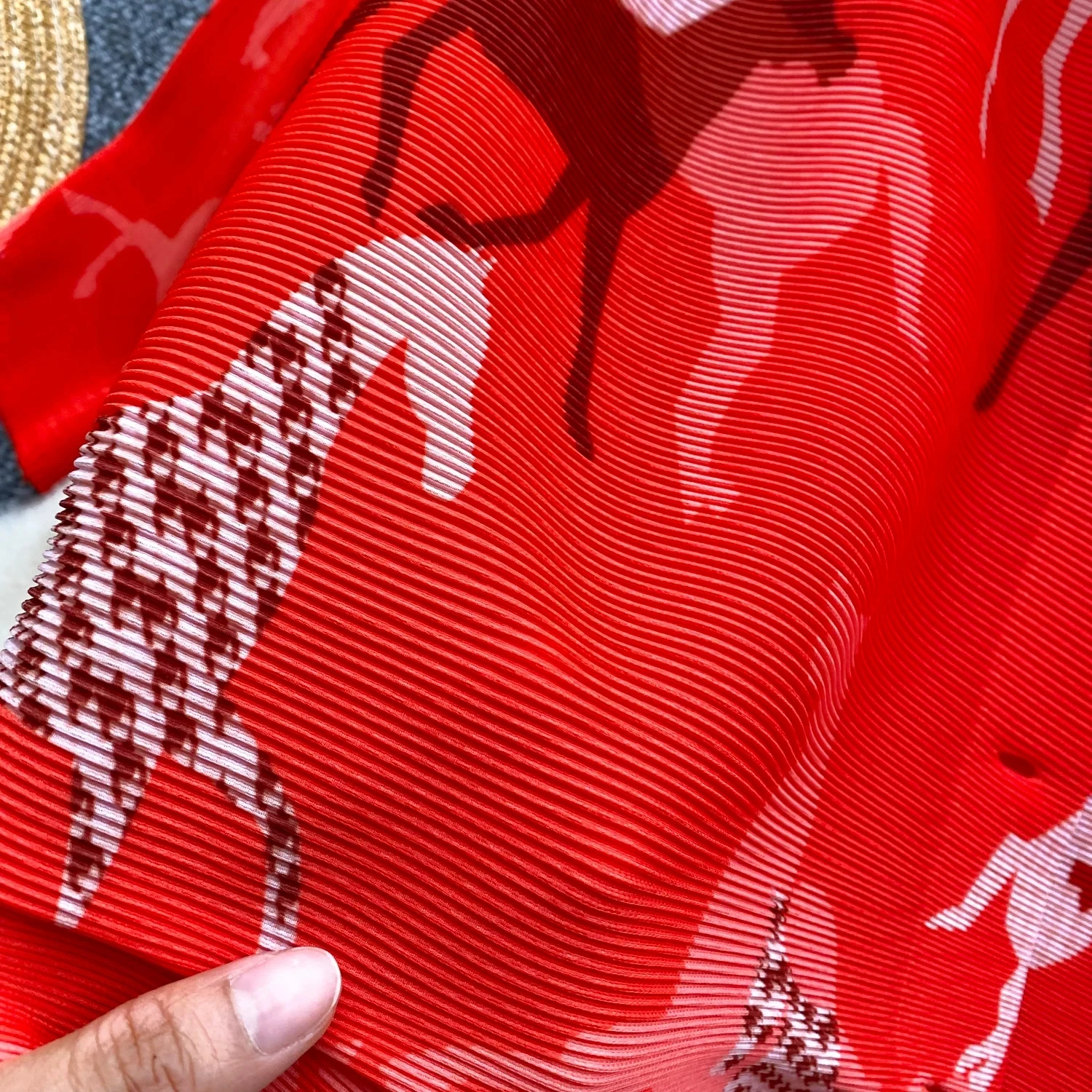 Плиссированная рубашка Miyake Premium с анималистичным принтом, повседневный свободный кардиган с длинным рукавом, простой топ в новом стиле 2026 года для женщин (art.: 3920daf8a36f7) - 3920daf8a36f7