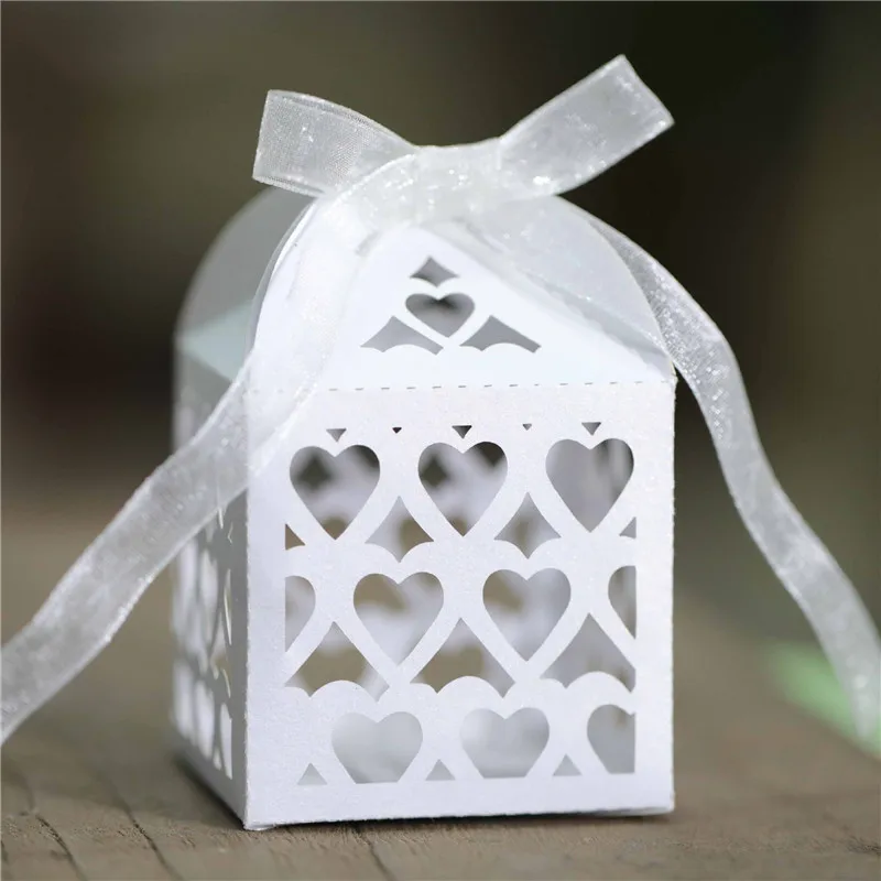 

20Pcs Love Heart Laser Cut Hollow Carriage Favors Gifts Flower Candy Dragee Boxes with Ribbon Baby Shower Wedding Party Supplies