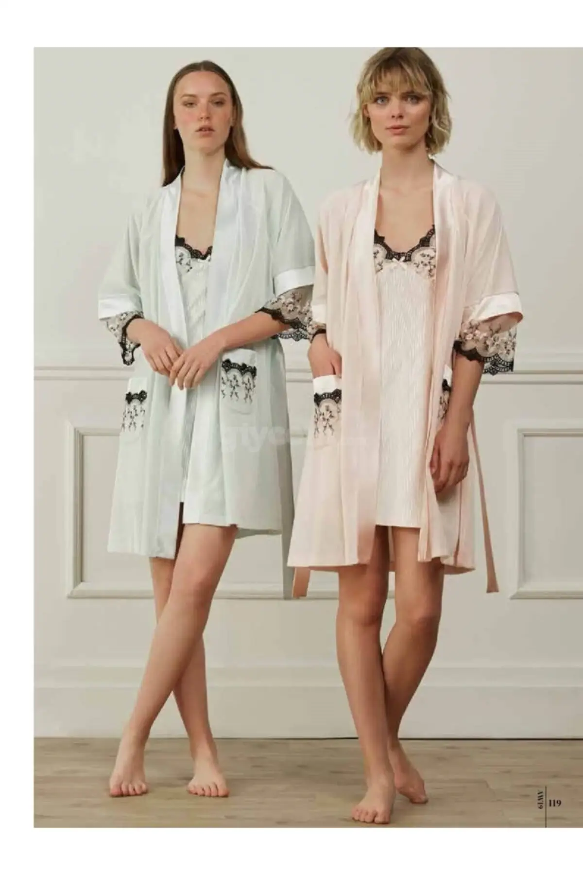 

Dressing Gown Velvet And Nightgown Set Fashion Robe Bathrobe Sexy Peignoir Kimono Bride Sleepwear Nightgown Gown