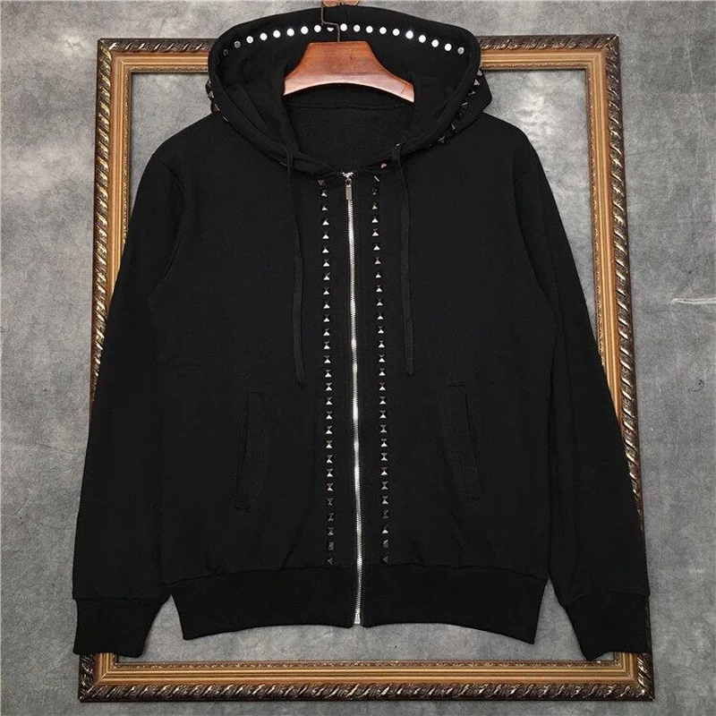 

Men Street Hip-hop Jackets Metal Handmade Rivet Hooded Sweater Jacket Coat Retro Couple Casual Zipper Cardigan Jacket Top 223160