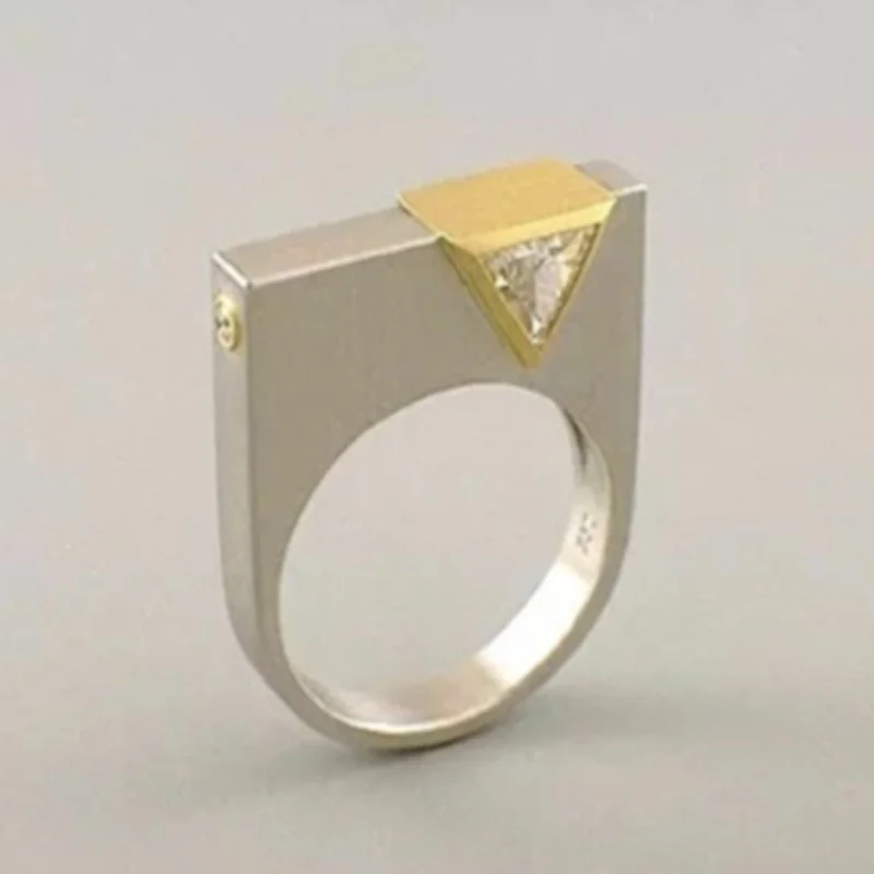 

The new masculine adjustable ring inlaid with zircon ring is suitable for men's and women's fashion party jewelry