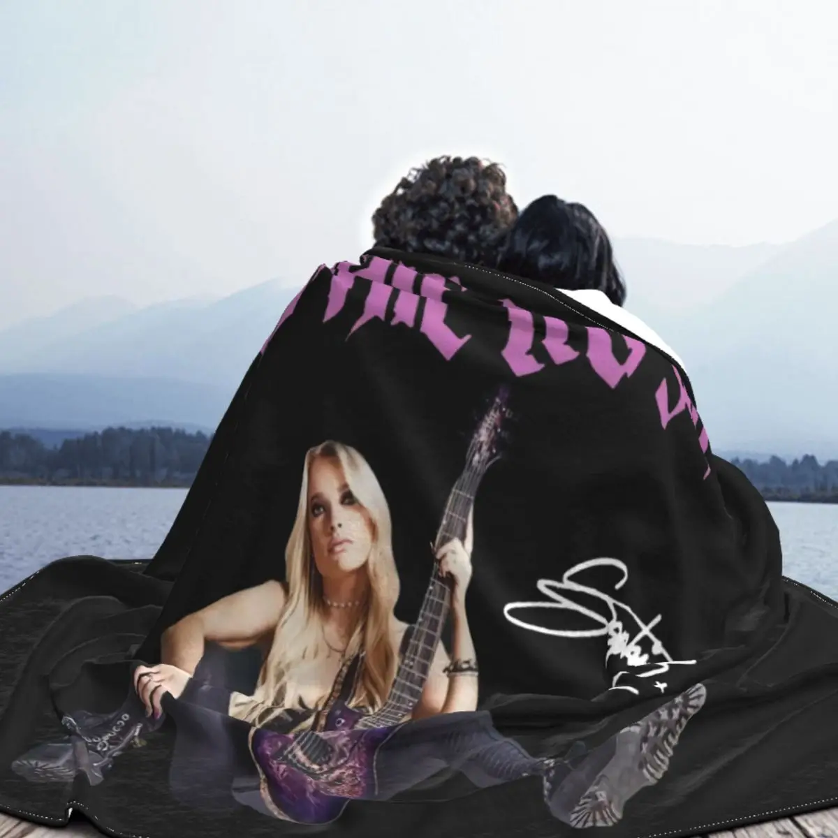 Одеяло для дома Софи Ллойд с надписью Rock Music