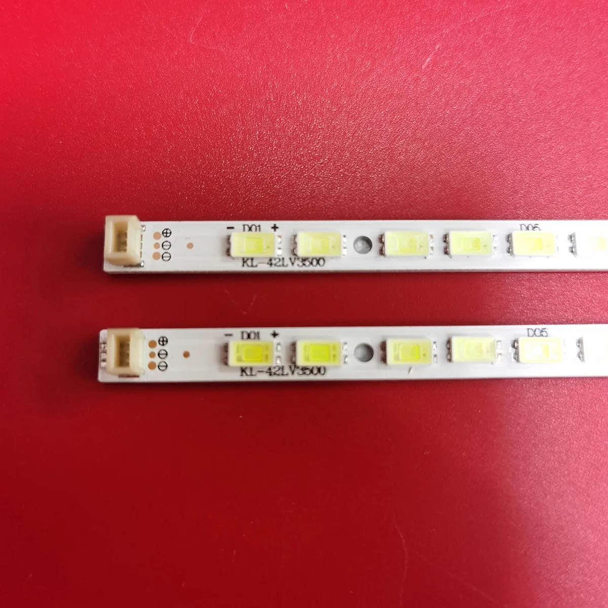 Фонарь подсветки для телевизора 42LV3550 42LV5500 42P21FBD 42T11-06a 74.42T13.001-0-CS1 T420HW08 V.5 LE42X100C 2D00136