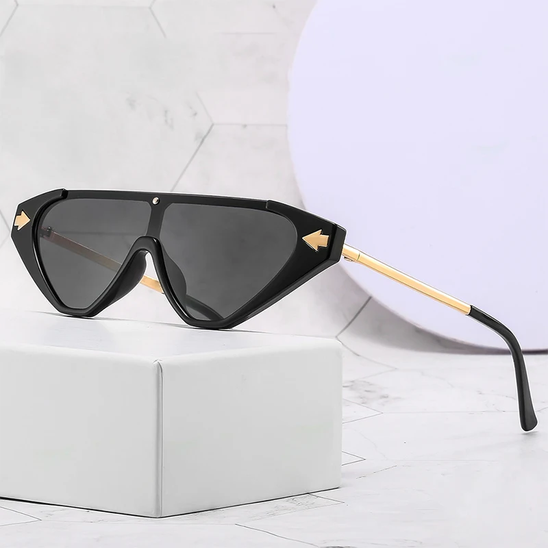 

Triangle Cat Eye Arrow Sunglasses For Women Men Fashion Vintage Personality Unisex Car Driving Travel UV400 Glasses Eyewear 2022