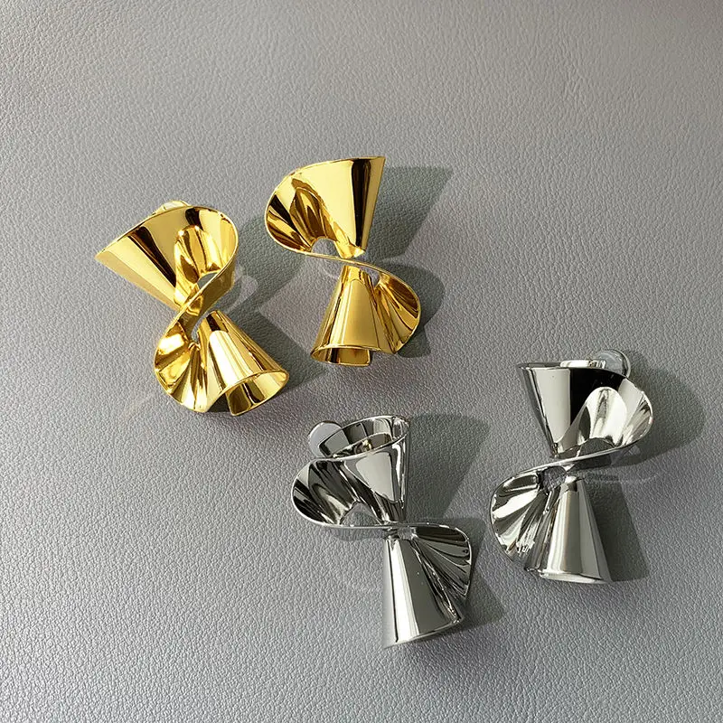 

Metal Vintage Earrings Lady Elegant Jewelry Gifts Fashion Accessories 18K Gold Plated