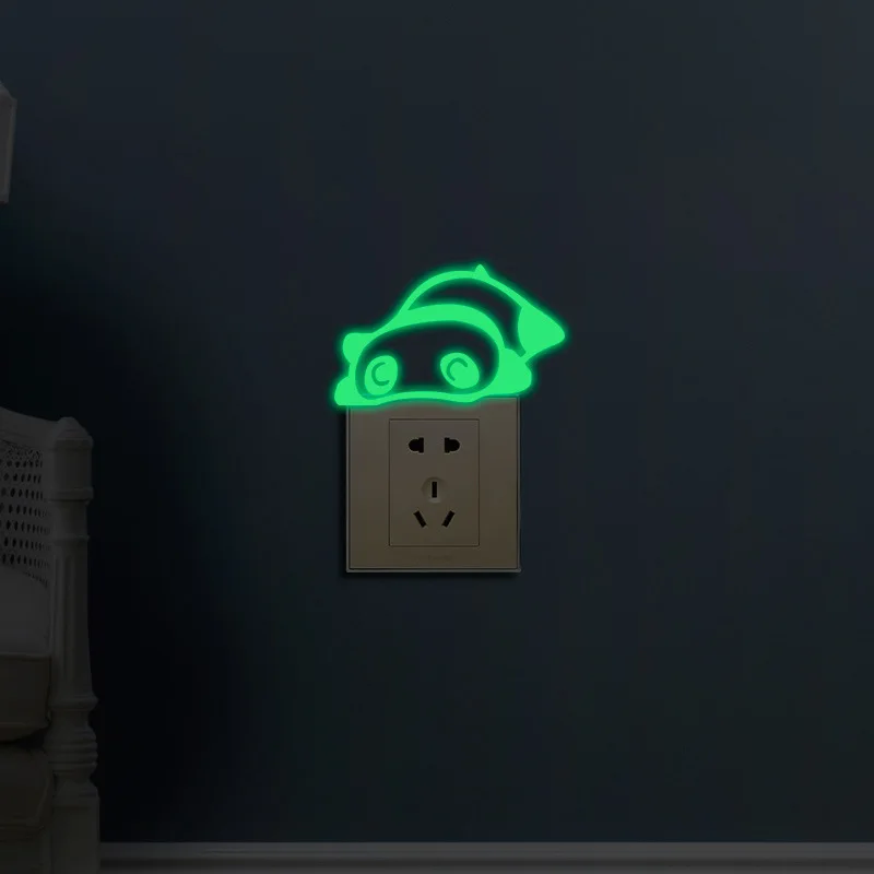 Светящиеся розетки. Выключатель с неоновой подсветкой. Розетки и выключатели с подсветкой. Наклейки на выключатели. Светящиеся розетки.