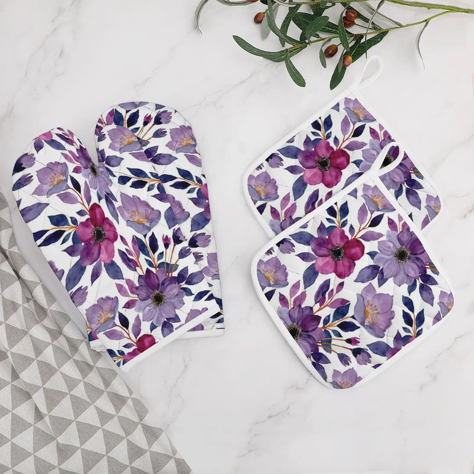 

Oven Mitts and Pot Holders Set 4PC Thicken Heat-Resistant Gloves and Pot Holders for Baking Cooking Purple Watercolor Floral