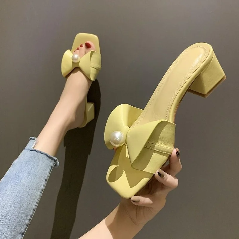 

Slippers Women Soft Leather Sandals Pearl Thick High Heel Comfort Slides Korean Style Fashion Square Toe Shoes Beige Yellow Pink
