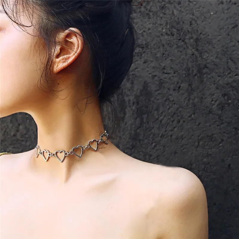 

Hollow Korean Sweet Cute Love Statement Heart Chain Collar Jewelry Choker Necklace for Girlfriend Women Gift Cosplay